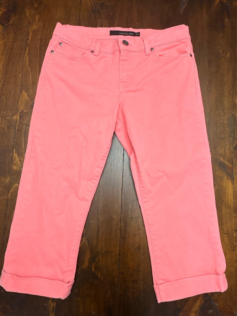 Calvin Klein Jeans Women’s Size 10 Coral Pink Capri Cropped Pants Cuffed